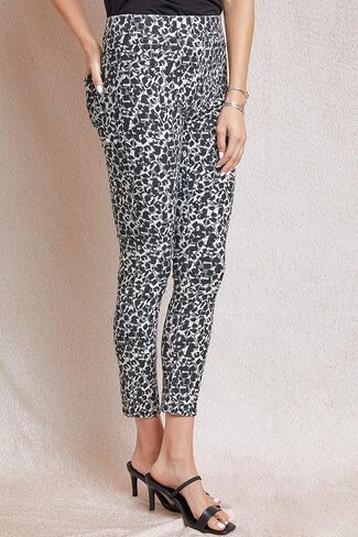 Royalty For Me Women's Missy High Rise Jegging in Saudi Arabia