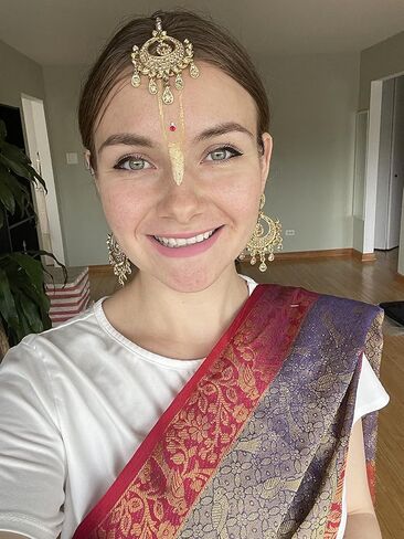 بيندهاني قطعة رأس ذهبية من حجر الراين مانغ تكا وأقراط هندية للنساء in Kuwait