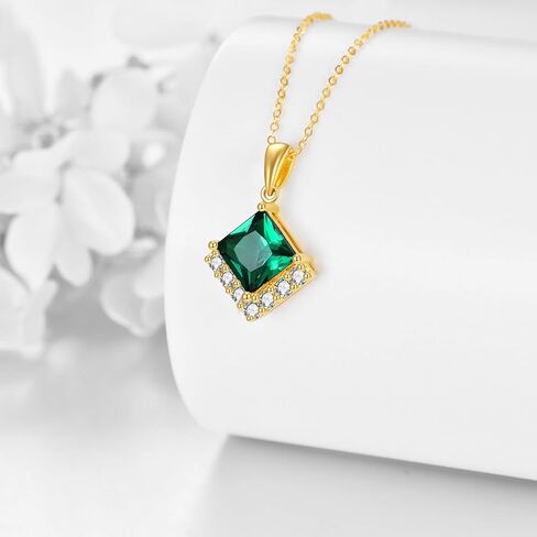 KECHO 14K Gold Grandma Necklace Gifts for Grandma from Granddaughter Grandchild 1CT Moissanite Heart Pendant Jewelry for Women Mothers Valentines Birthday Gifts in Saudi Arabia