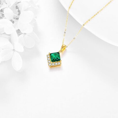 KECHO 14K Gold Grandma Necklace Gifts for Grandma from Granddaughter Grandchild 1CT Moissanite Heart Pendant Jewelry for Women Mothers Valentines Birthday Gifts in Saudi Arabia