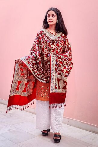 شال الباشمينا من Rameshwaram Fabrics، وشاح باناراسي للنساء، مصنوع من الحرير الخالص لحفلات الزفاف، والحفلات - شالات وشاح ناعمة in Kuwait