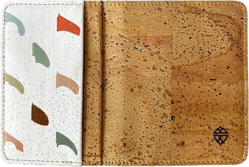 محفظة Lodgment Till Cork - حامل بطاقة الفلين - طباعة فنية - صديقة للبيئة - نباتية غير جلدية - مستدامة - ثنائية الطي (تاسي) in Kuwait