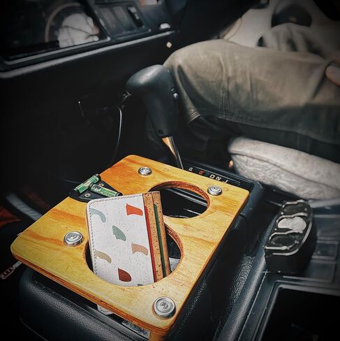 محفظة Lodgment Till Cork - حامل بطاقة الفلين - طباعة فنية - صديقة للبيئة - نباتية غير جلدية - مستدامة - ثنائية الطي (تاسي) in Kuwait