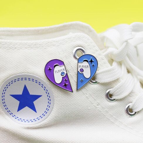 دبوس لطيف للأزواج على شكل لوحة ألعاب - دبوس مينا على شكل قلب مضحك - هدايا جمالية للأطفال والبنات والمراهقات والنساء والرجال in Kuwait