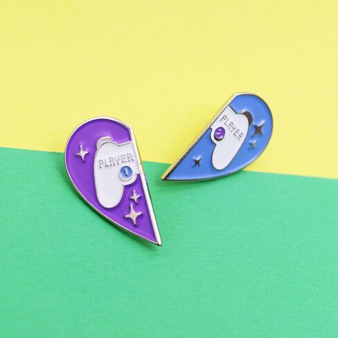 دبوس لطيف للأزواج على شكل لوحة ألعاب - دبوس مينا على شكل قلب مضحك - هدايا جمالية للأطفال والبنات والمراهقات والنساء والرجال in Kuwait