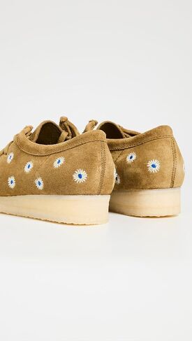 حذاء Wallabee أكسفورد للرجال من كلاركس in Kuwait