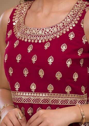 كورتا سارارا للسيدات من DREAMANGEL FASHION برقبة قارب من Zariwork Georgette مع وشاح in Kuwait