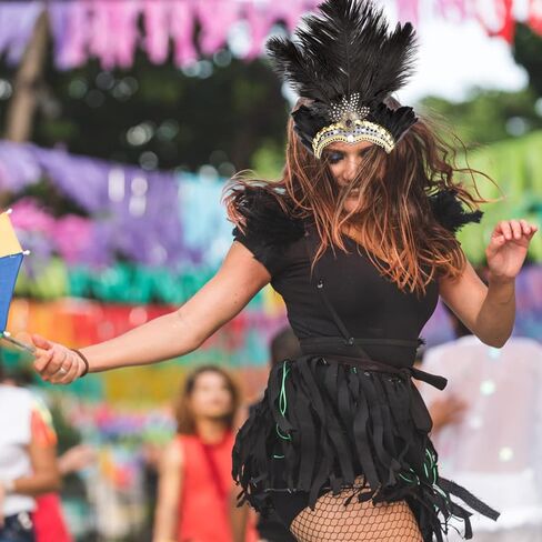 غطاء رأس من ريش كرنفال ستيجوسورس، عصابة رأس فتاة الاستعراض، غطاء رأس ماردي جراس لعيد الهالوين فينيسيا هاواي in Kuwait