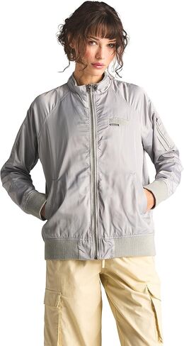 جاكيت نسائي من الساتان مطبوع عليه عبارة Members Only in Kuwait