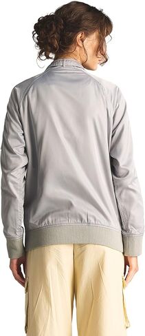 جاكيت نسائي من الساتان مطبوع عليه عبارة Members Only in Kuwait