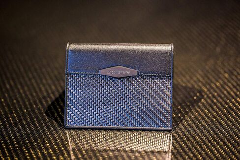 محفظة COLDFIRE التكتيكية فائقة النحافة من ألياف الكربون للرجال، محفظة جلدية كانجارو أصلية مصنوعة يدويًا يدويًا - جيب أمامي جلد RFID ثنائي الطي - حامل بطاقة الائتمان الصغيرة. صُنع في أوروبا! in Kuwait