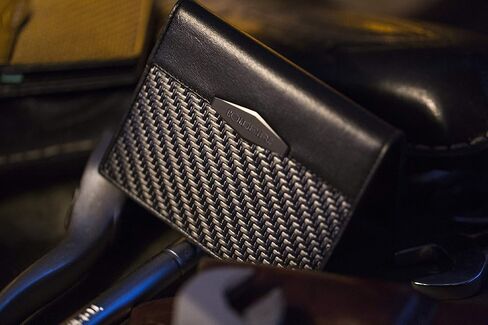 محفظة COLDFIRE التكتيكية فائقة النحافة من ألياف الكربون للرجال، محفظة جلدية كانجارو أصلية مصنوعة يدويًا يدويًا - جيب أمامي جلد RFID ثنائي الطي - حامل بطاقة الائتمان الصغيرة. صُنع في أوروبا! in Kuwait