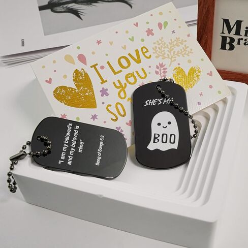 aiviwiai سلسلة مفاتيح زوجين مضحكة له - سلسلة مفاتيح بتصميم شبح لطيف منقوشة بآية الكتاب المقدس - هدايا العلاقة لصديقها وصديقتها - مجوهرات الأزواج وأساور الحب in Kuwait