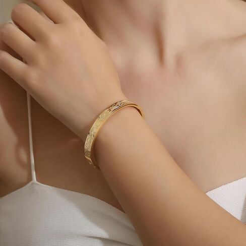 فوكاستيل سوار حلقي للنساء من الستانلس ستيل مع زهرة الحياة المنقوشة، سوار ذهبي من الستانلس ستيل، بدون احجار كريمة in Kuwait