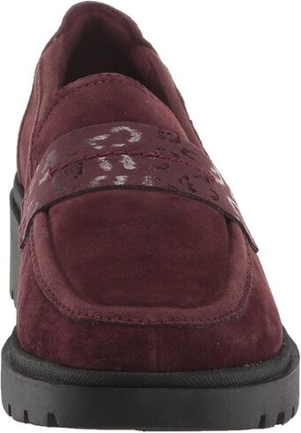 حذاء نسائي مسطح من Clarks Calla Ease in Kuwait