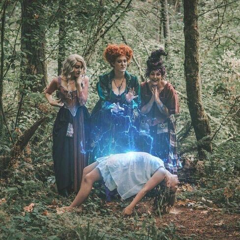 CJK 4 قطع Winifred ساندرسون شعر مستعار زي كيت قصيرة مجعد قلوب على شكل بني محمر شعر مستعار تأثيري مع الأسنان قلادة أقراط CJ018 in Kuwait