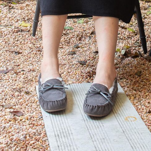 Parfeying Women's Sheepskin Moccasins Cow Suede Memory Foam Slippers Indoor Outdoor Shearling Winter Shoes in Kuwait