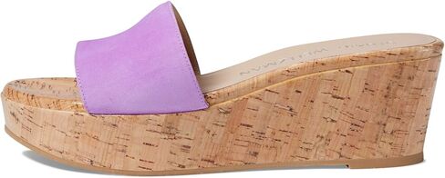 صنادل نسائية صيفية بكعب عريض من Stuart Weitzman in Saudi Arabia