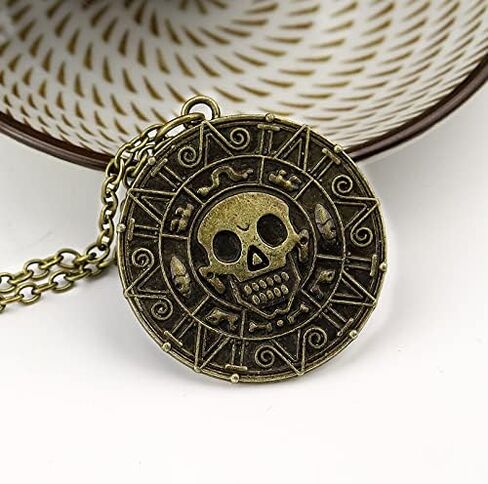 مجموعة واحدة من 6 قطع من بضائع قراصنة الكاريبي بدلايات عملات ذهبية ازتيك وسلسلة مفاتيح مطلية بالفضة والبرونز ورؤوس جمجمة قلادة قلادة سلسلة مفاتيح للمعجبين in Kuwait