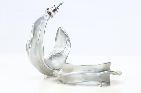 تشارلي بيج اقراط حلقية للنساء | اقراط حلقية فضية كبيرة | اقراط منحوتة | لا تسبب الحساسية، زنك، بدون احجار كريمة in Kuwait