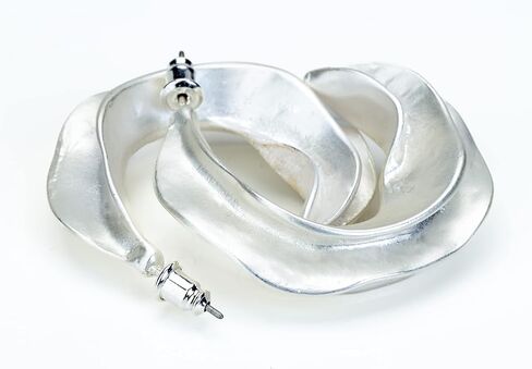 تشارلي بيج اقراط حلقية للنساء | اقراط حلقية فضية كبيرة | اقراط منحوتة | لا تسبب الحساسية، زنك، بدون احجار كريمة in Kuwait