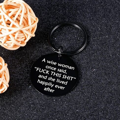 هدايا سلسلة مفاتيح مضحكة لعيد الميلاد من Arovene للنساء هدايا مبتكرة in Kuwait