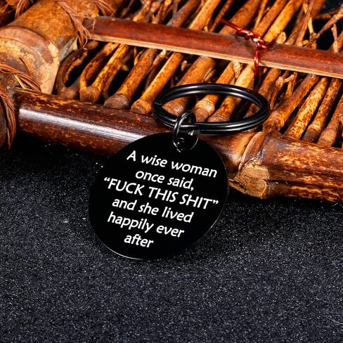 هدايا سلسلة مفاتيح مضحكة لعيد الميلاد من Arovene للنساء هدايا مبتكرة in Kuwait