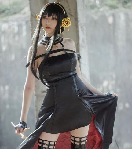 مجموعة الدعائم التنكرية Yor Forger SPY Anime Thorn Princess Weapons أقراط عصابة رأس للبنات والنساء لحفلات الهالوين in Kuwait