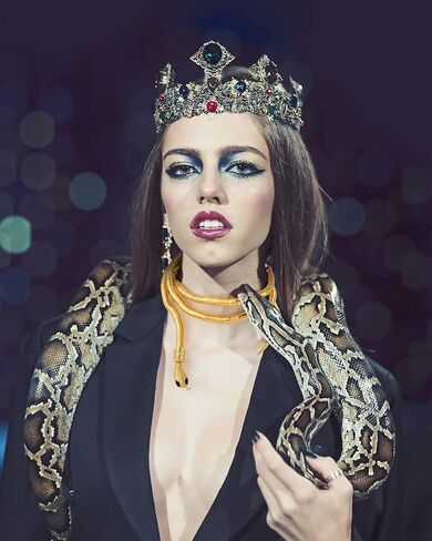 فوميت سوار ميدوسا قابل للانحناء على شكل ثعبان للهالوين للنساء، مجوهرات ذهبية على شكل ثعبان، سوار ذراع مفتوح على الذراع، سوار ميدوسا غطاء راس لحفلات الهالوين in Kuwait