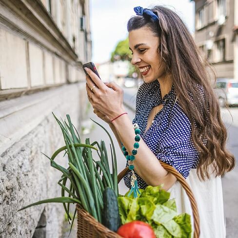 PAKASEBOXES سوار سلسلة مفاتيح من السيليكون مع شرابة، سوار حلقة مفاتيح للسيارة من أحجار الراين، هدية للنساء والفتيات (MAMA-Green Leopard) in Saudi Arabia