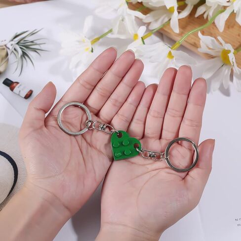 مجموعة سلسلة مفاتيح على شكل قلب من كينبوم، قطعتان من سلسلة مفاتيح على شكل قلب متطابقة، سلاسل مفاتيح صغيرة لتزيين القلب للحفلات، هدية عيد الحب لصديقتك (العشب الأخضر) in Saudi Arabia