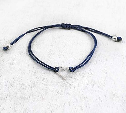 سوار الصداقة للنساء من كلوديا ليرا جوياس من الدينيم الأزرق الفاتح، صغير 925 سحر على شكل قلب، سحب قابل للتعديل خيط الحبل ، صناعة يدوية في بيرو. مثالي لمجموعة هدايا صغيرة in Kuwait