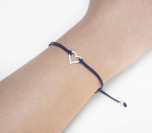 سوار الصداقة للنساء من كلوديا ليرا جوياس من الدينيم الأزرق الفاتح، صغير 925 سحر على شكل قلب، سحب قابل للتعديل خيط الحبل ، صناعة يدوية في بيرو. مثالي لمجموعة هدايا صغيرة in Kuwait