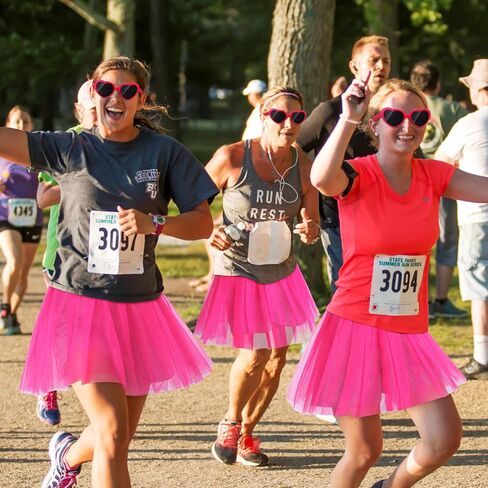 Jiuguva 16 Pcs Breast Cancer Awareness Tutu Skirts and Sunglasses Set Women Tutu Skirts Adult Runners Pink Tutu Dress Heart Shaped Retro Sunglasses for Running Activities in Saudi Arabia