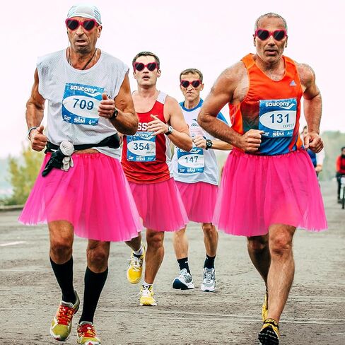 Jiuguva 16 Pcs Breast Cancer Awareness Tutu Skirts and Sunglasses Set Women Tutu Skirts Adult Runners Pink Tutu Dress Heart Shaped Retro Sunglasses for Running Activities in Saudi Arabia