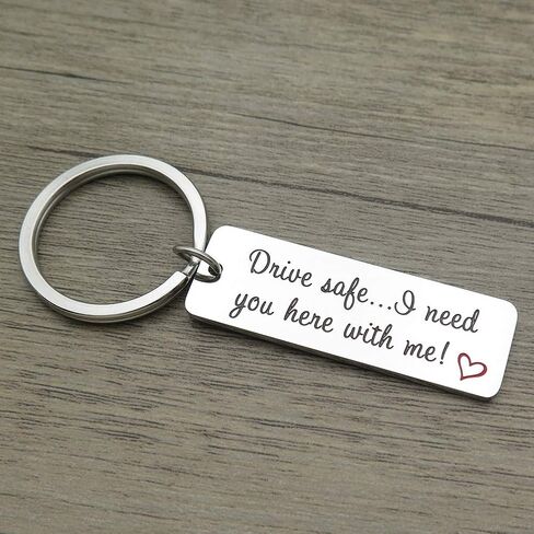 Simdes Drive Safe Handsome I Love You Trucker زوج سائق السيارة هدية الآباء سلسلة المفاتيح in Kuwait