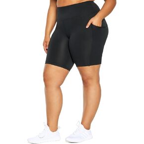 شورت برمودا للسيدات من مجموعة Balance بمقاس كبير وجيب عالي الارتفاع من Chloe in Kuwait