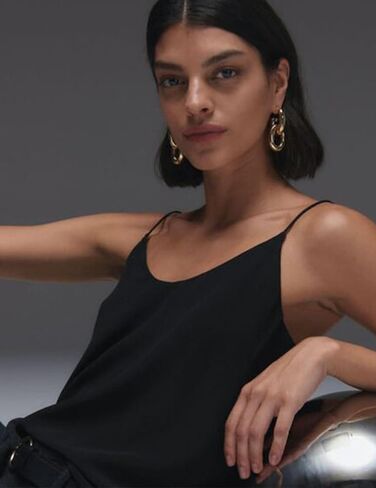 Ardor Night Tank Top للنساء بلا أكمام الساتان الأعلى الرقبة الخامس قمصان الحرير السباغيتي حزام بروتيل مثير تانك بلوزة in Saudi Arabia