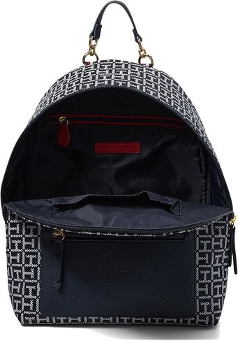 حقيبة ظهر Tommy Hilfiger Amelia II ذات قبة متوسطة الحجم - جاكار مربع بلون أسمر/شوكولاتة داكنة مقاس واحد in Kuwait