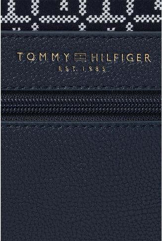 حقيبة ظهر Tommy Hilfiger Amelia II ذات قبة متوسطة الحجم - جاكار مربع بلون أسمر/شوكولاتة داكنة مقاس واحد in Kuwait