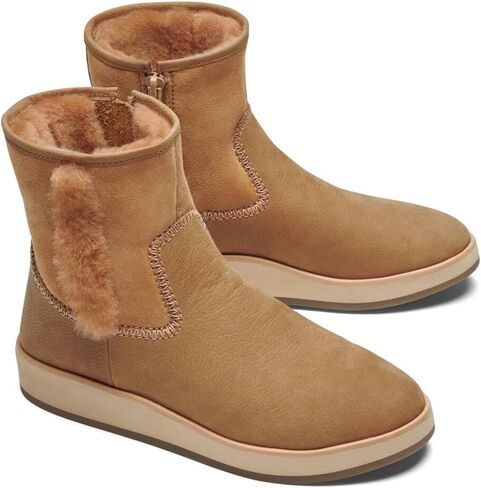 OLUKAI Pa'ina Hulu Women's Winter Boot, Soft Waterproof Leather & Wet Grip Sole, Medial Side Zipper for Easy Slip-On, Comfortable & Cute Style in Kuwait