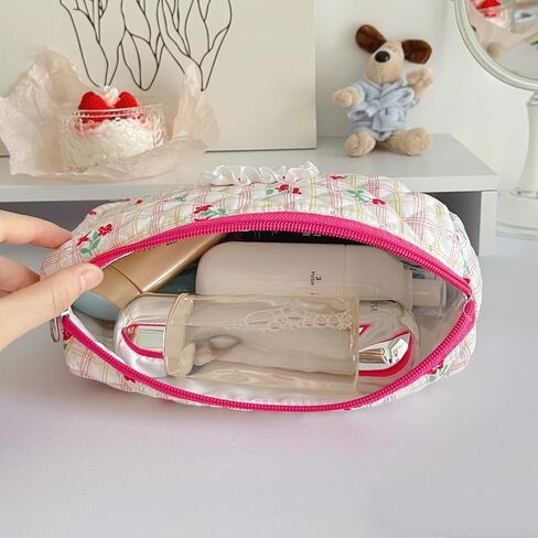 QUORAZIA Kawaii Kitty Makeup Bag,Cute Kitty Cat Cosmetic Bag Travel Toiletry Bag,Kitty Travel Portable Makeup Bag for Girls and Women (Red) in Saudi Arabia