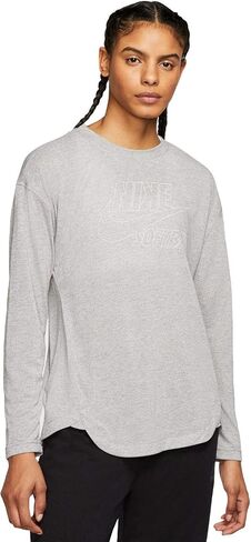 قميص Nike Breathe النسائي ذو الأكمام الطويلة Dri-Fit Softball in Kuwait