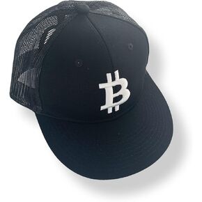 قبعة بيسبول BTC Universe Bitcoin رفيعة المستوى لسائقي الشاحنات من القطن الأسود ونسيج شبكي من البوليستر وتطريز منتفخ ثلاثي الأبعاد in Kuwait