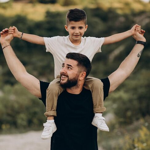 سوار من الحجر الطبيعي من Seyaa مع خرز العقيق الأسود وحجر القمر هدايا للرجال والزوج والرجل والأب والابن - هدية الذكرى السنوية للتخرج وعيد الميلاد وعيد الأب وعيد الميلاد له in Kuwait