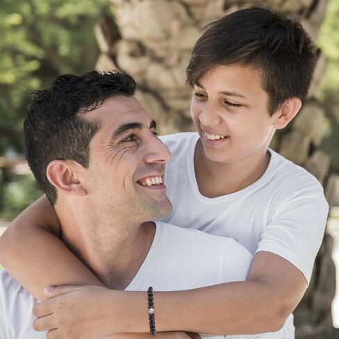 سوار من الحجر الطبيعي من Seyaa مع خرز العقيق الأسود وحجر القمر هدايا للرجال والزوج والرجل والأب والابن - هدية الذكرى السنوية للتخرج وعيد الميلاد وعيد الأب وعيد الميلاد له in Kuwait