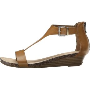 صندل نسائي من Kenneth Cole بحزام على شكل حرف T in Kuwait