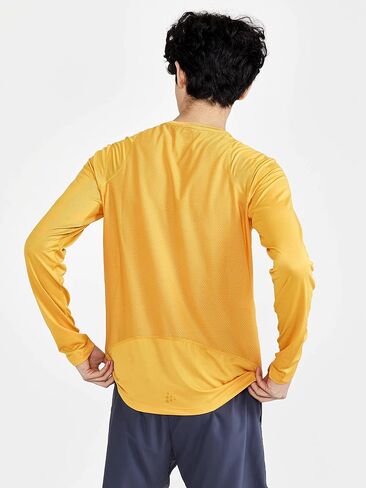 Craft Sportswear Men's ADV Essence LS Tee, Moisture Wicking Workout Long Sleeve T-Shirt with Zip Pocket in Saudi Arabia