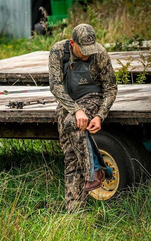 Realtree Men's Edge/Timber Camo Hunting Insulated Waterproof Windproof Breathable Midweight Super Warm Bibs Coveralls in Saudi Arabia