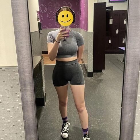 شورت نسائي من WANAYOU لرفع المؤخرة والتمارين الرياضية، شورت عالي الخصر لراكبي الدراجات النارية، شورت رياضي لليوجا بدون خياطة مكشكش in Kuwait